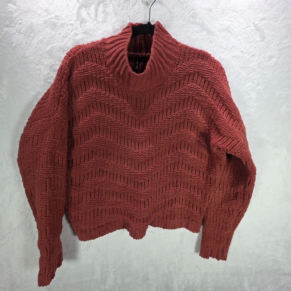 Moon & Madison Cozy Rust Color Knit Crop Sweater